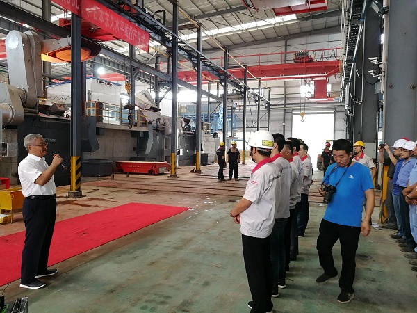 9.華翔集團(tuán)汽車(chē)件專(zhuān)線正式投產(chǎn)運(yùn)營(yíng).jpg 9.華翔集團(tuán)汽車(chē)件專(zhuān)線正式投產(chǎn)運(yùn)營(yíng).jpg